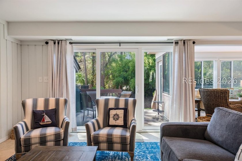 Location is everything! This ocean-oriented, four-bedroom, 3 - photo 25