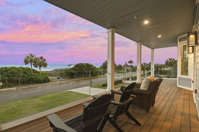 Five-bedroom, three-and-a-half-bathroom oceanfront estate with - photo 10