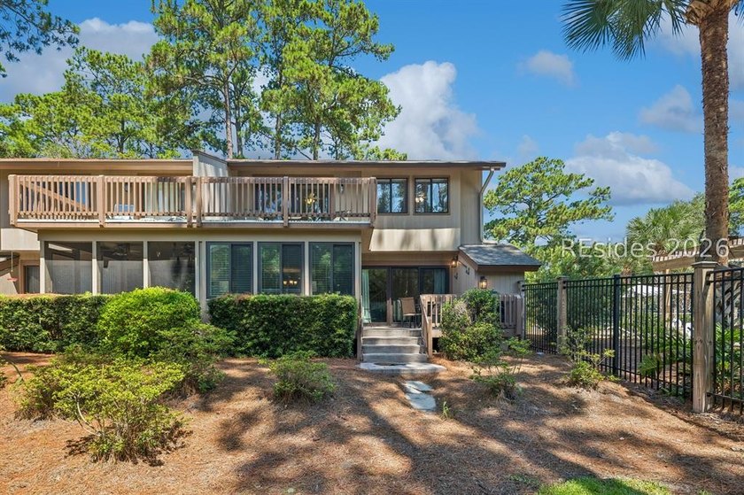 Location is everything! This ocean-oriented, four-bedroom, 3 - photo 41