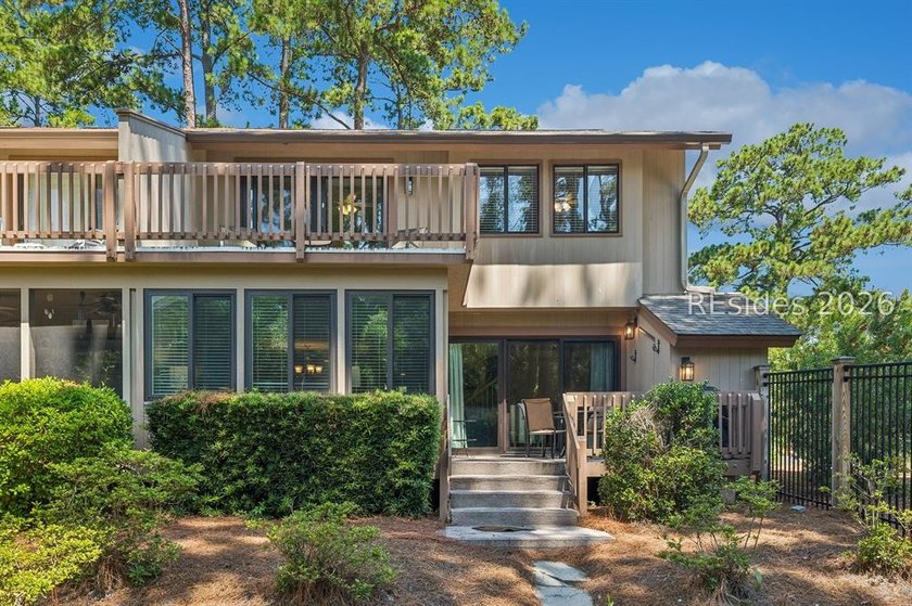 Location is everything! This ocean-oriented, four-bedroom, 3 - photo 43