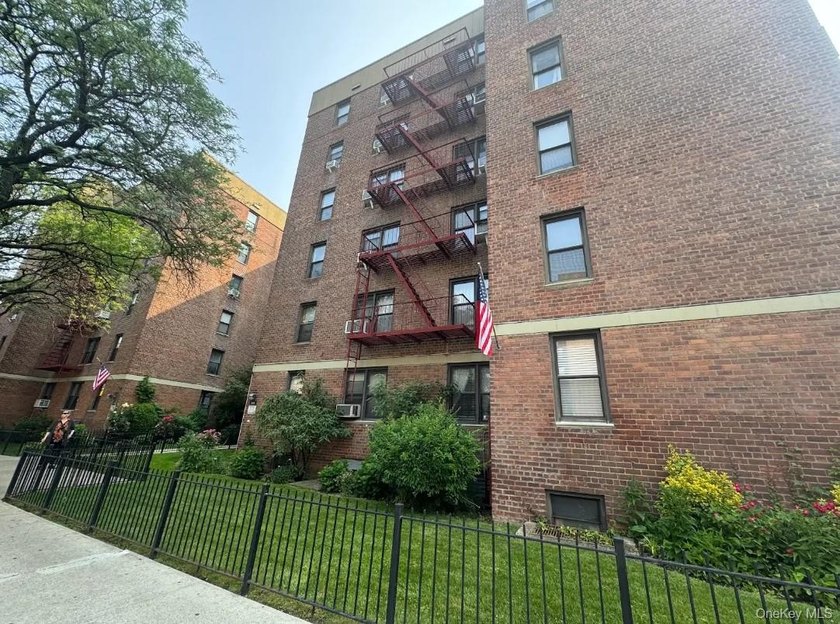 Co-op For Sale. Great School District Queens 28. PS 196 Grand - photo 5
