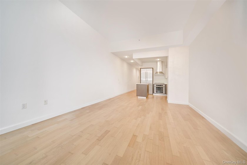 Investor friendly unit Only currently tenant occupied. Welcome - photo 7