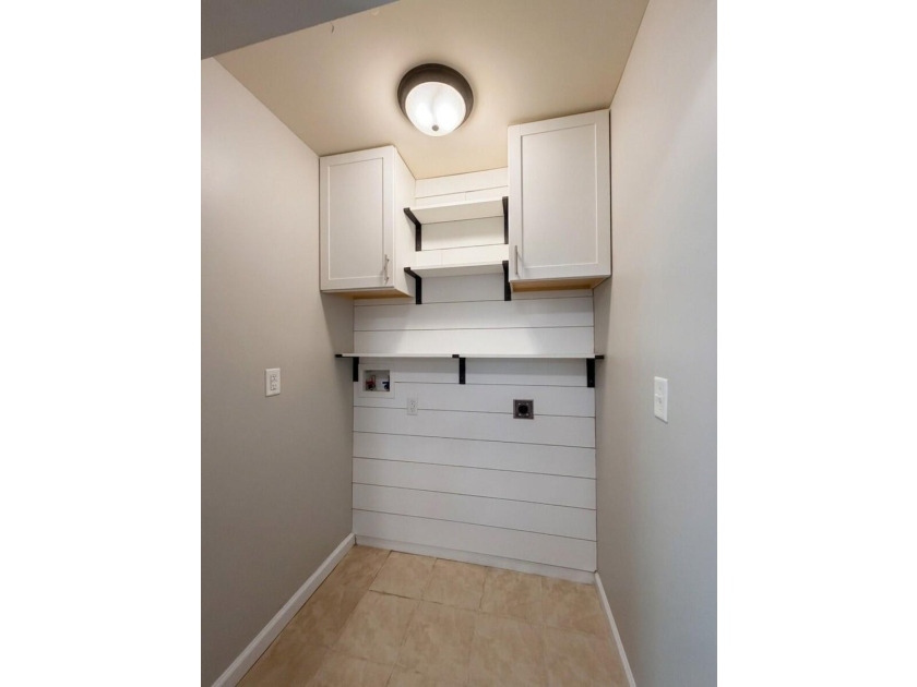 Nestled in one of West Ashley's most desirable established - photo 10