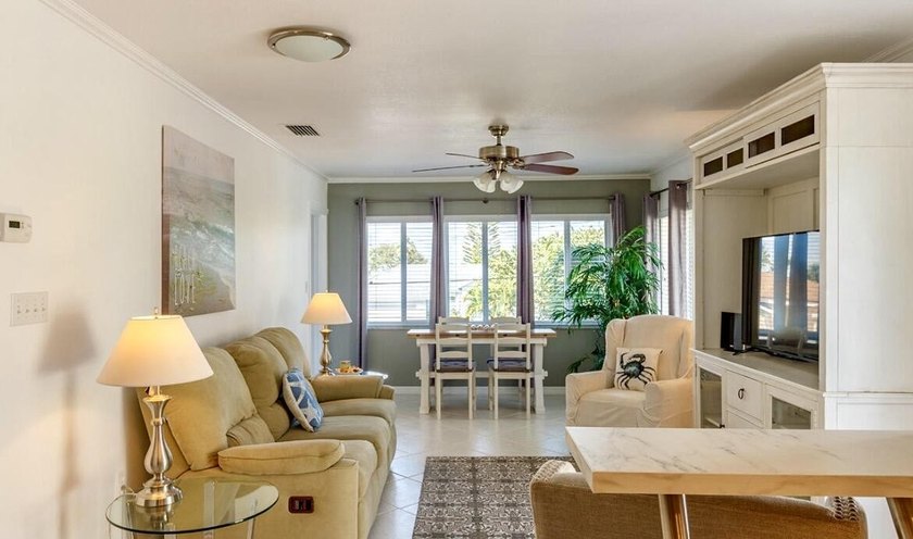Beautiful and cozy 1-bedroom, 1-bath condo on Hutchinson Island - photo 15