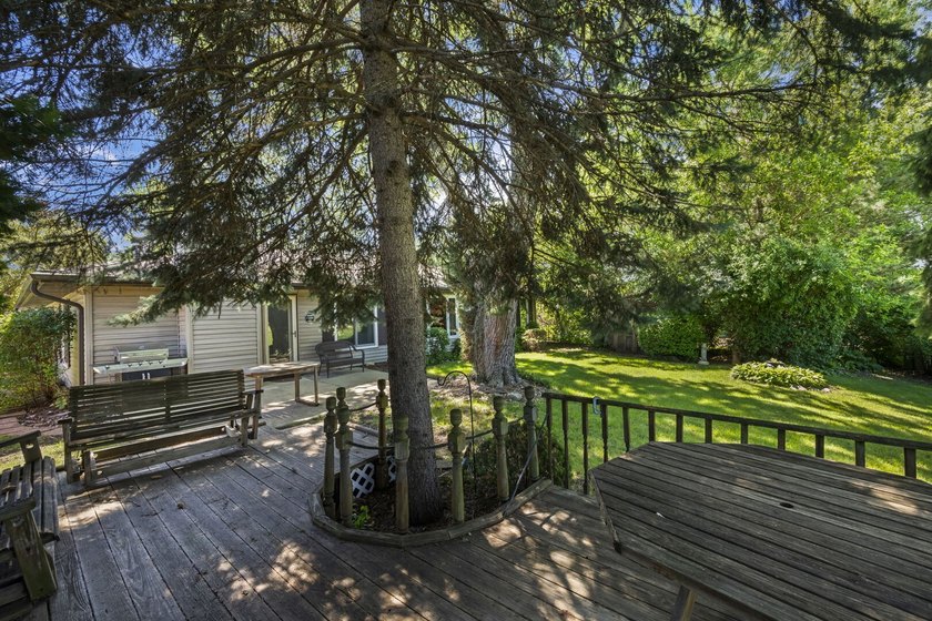 Step into this easy living U shaped ranch in truly one of the - photo 22