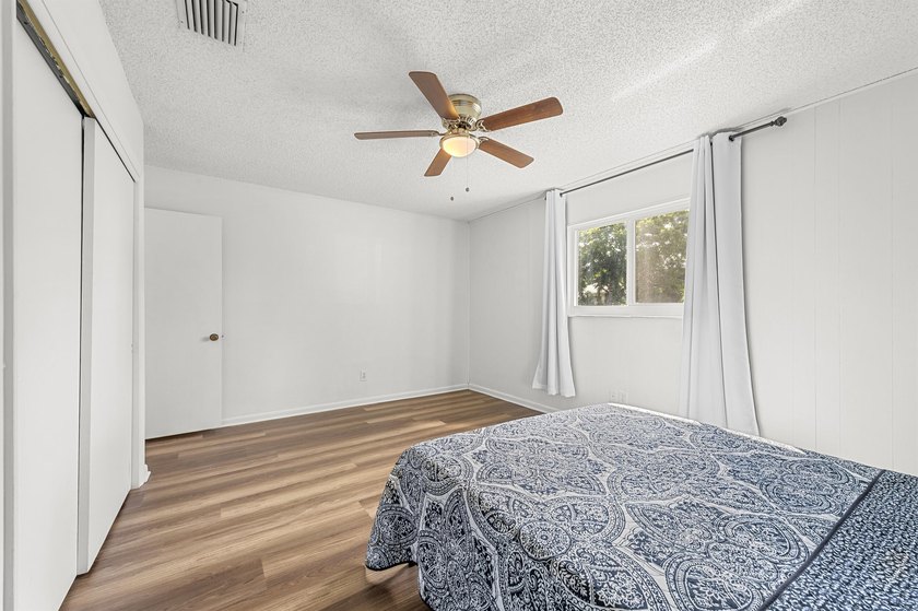 Welcome home to this beautifully cared-for 3-bedroom, 2-bath - photo 22