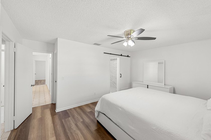 Welcome home to this beautifully cared-for 3-bedroom, 2-bath - photo 27