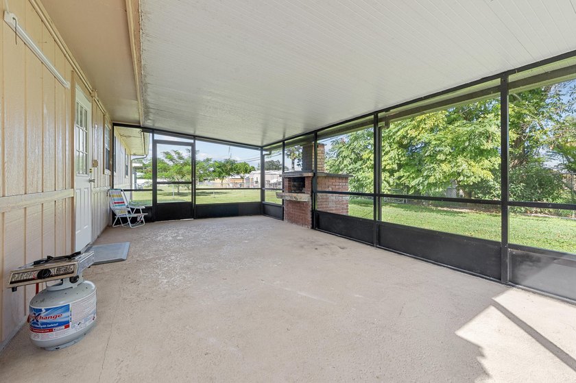 Welcome home to this beautifully cared-for 3-bedroom, 2-bath - photo 33