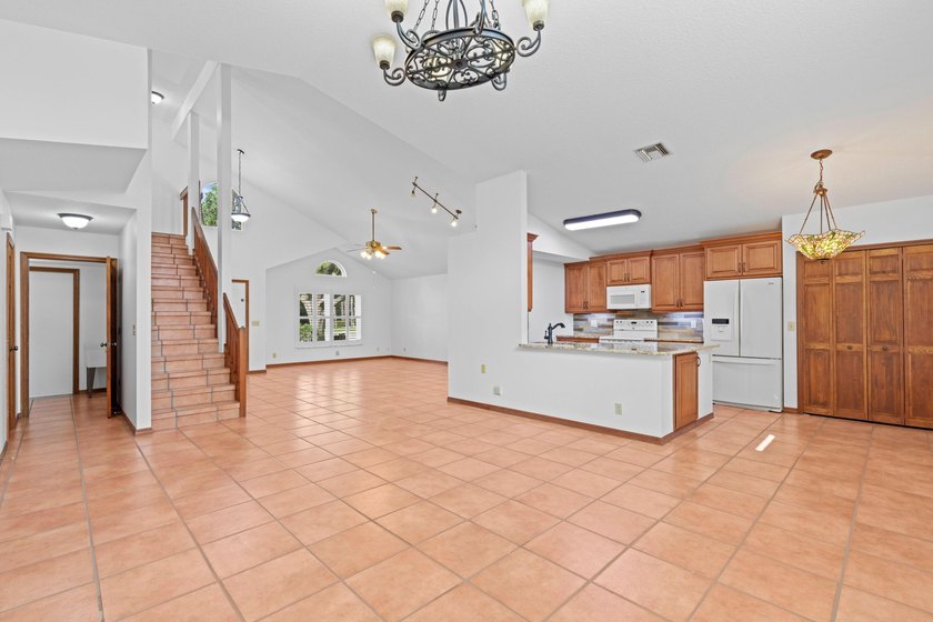 LOWEST PRICED HOME IN WOODS WALK, lovingly maintained by its - photo 10