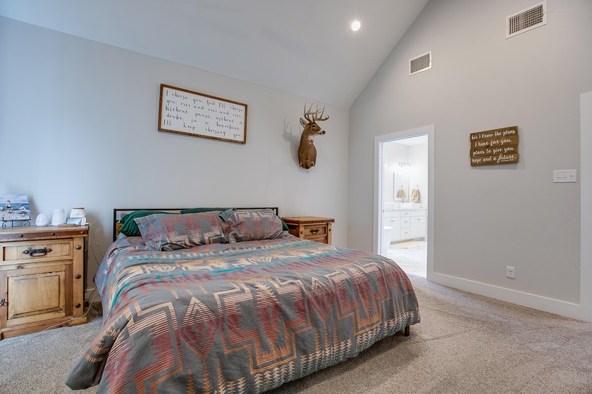 Check out this extraordinary 4 bed 3 bath home close to - photo 22
