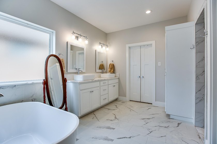 Check out this extraordinary 4 bed 3 bath home close to - photo 23