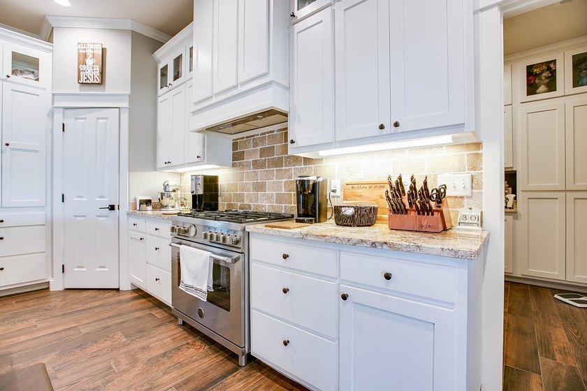 Welcome to your new home! This beautifully maintained 3 bed 2 - photo 16