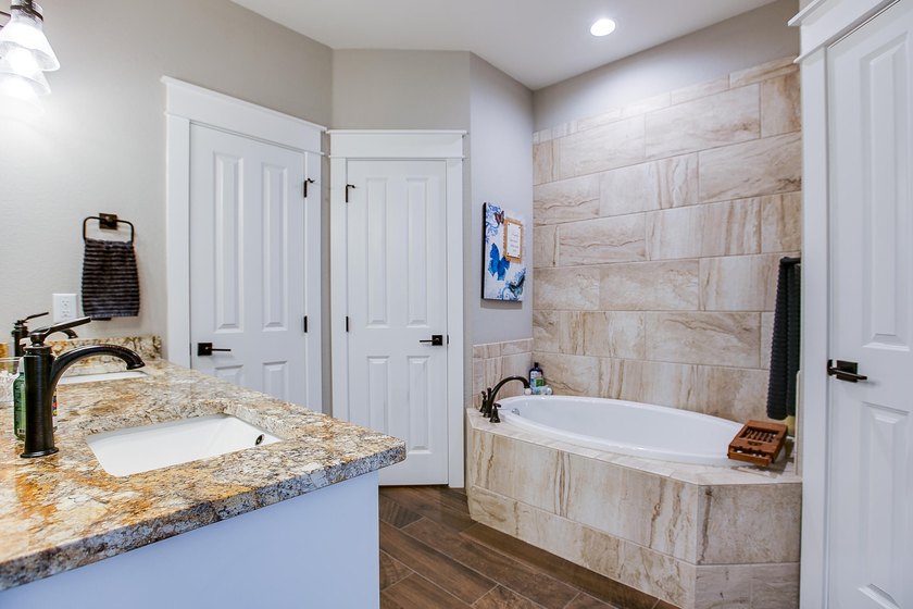 Welcome to your new home! This beautifully maintained 3 bed 2 - photo 19