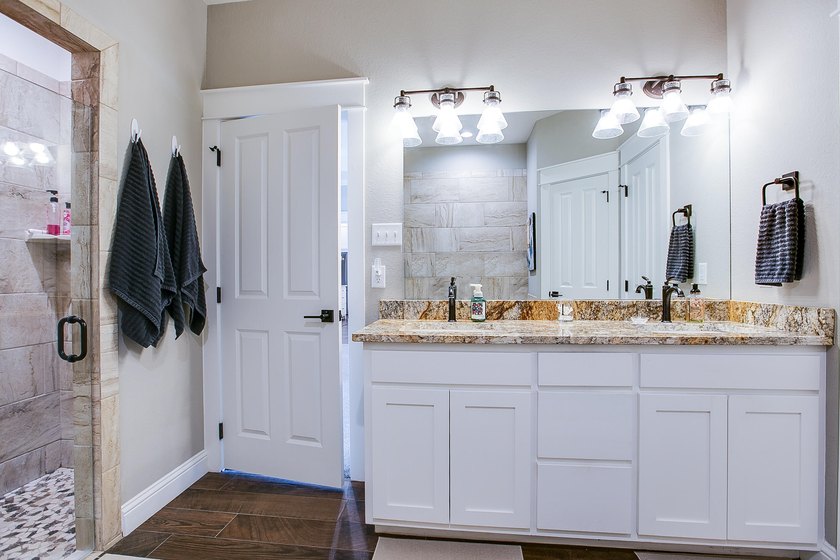 Welcome to your new home! This beautifully maintained 3 bed 2 - photo 21