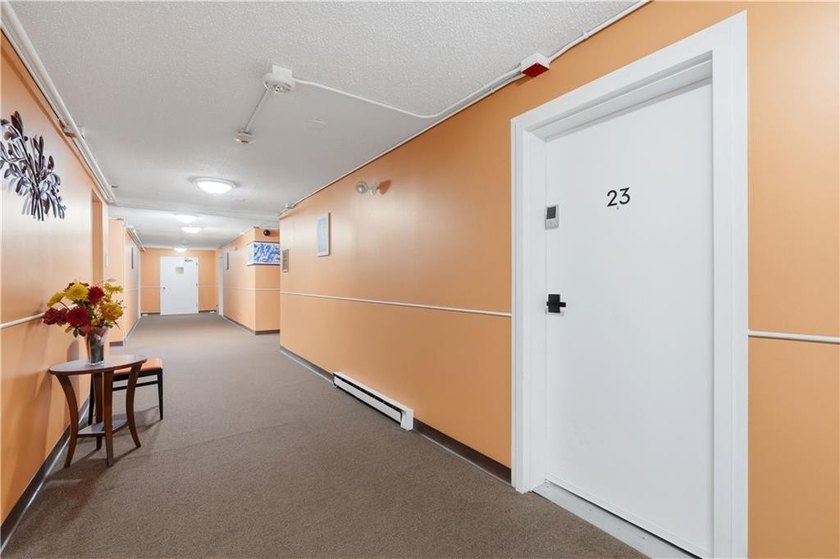 Beautifully renovated second-floor condo in the desirable - photo 5