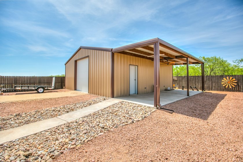Welcome to your new home! This beautifully maintained 3 bed 2 - photo 33