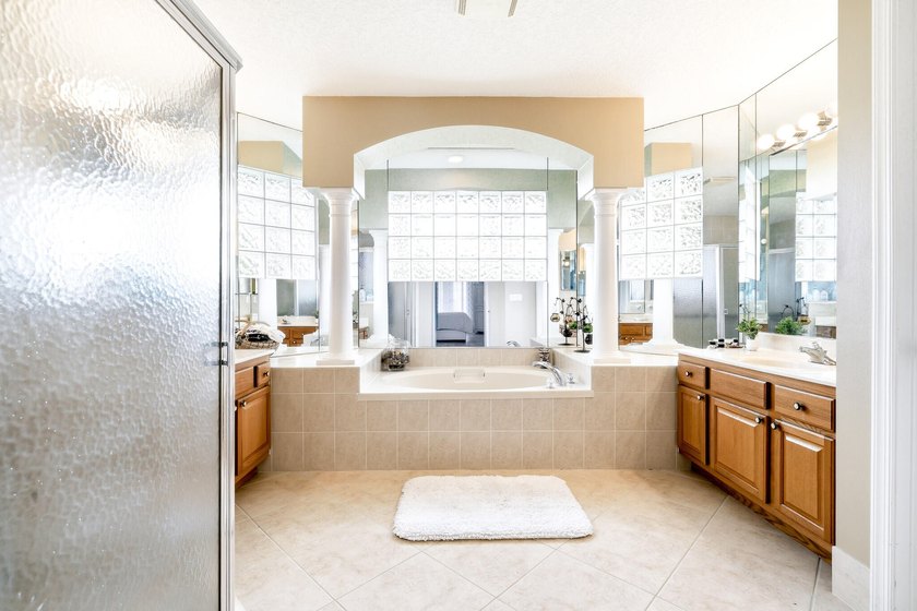 Welcome to this beautifully maintained Royal Professional - photo 39