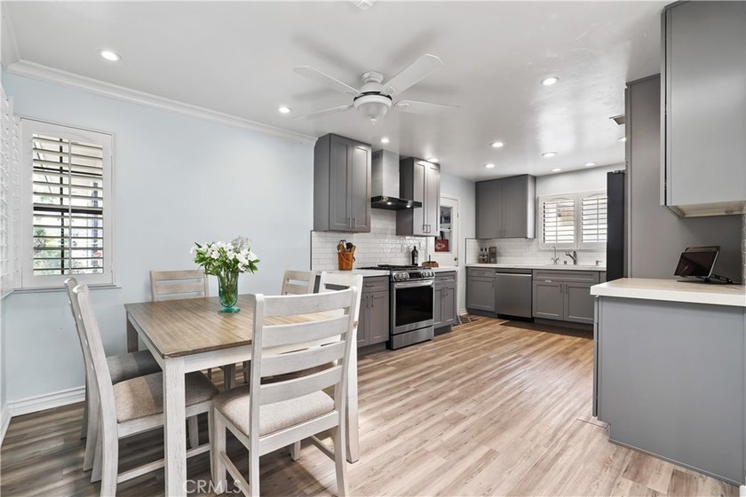 Perfectly positioned on a desirable corner lot, this beautifully - photo 12