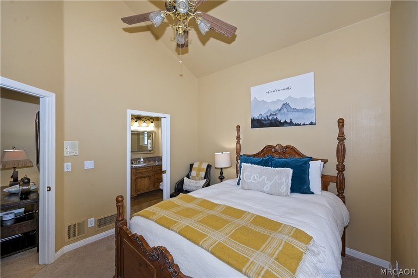 Welcome to an extraordinary custom-built mountain retreat where - photo 37