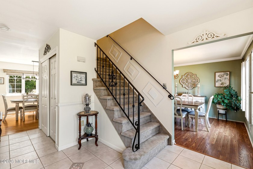 Welcome to this beautifully maintained 4-bedroom, 2.5-bath - photo 11