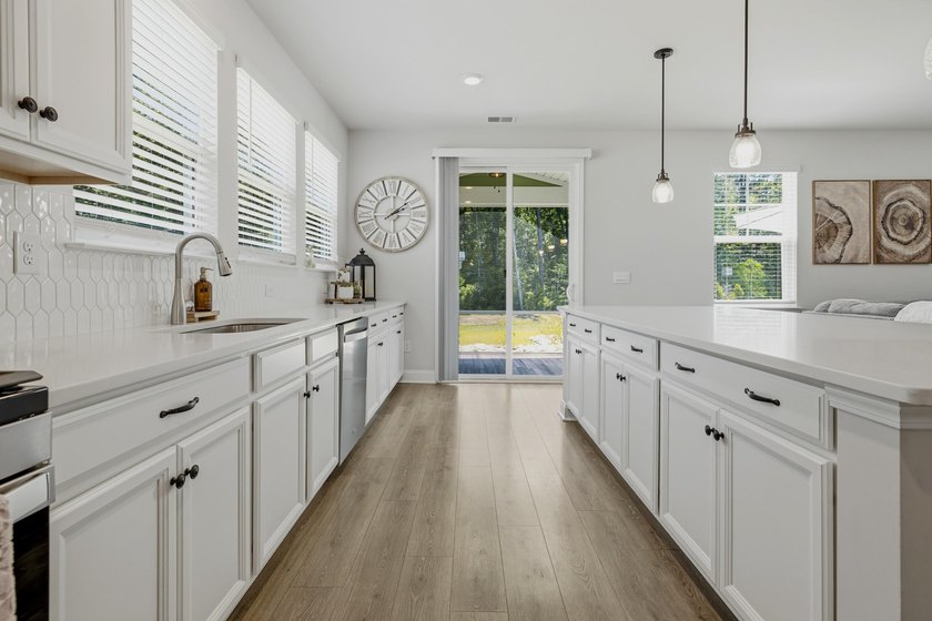 When the size of the price tag is smaller than the house and lot - photo 10