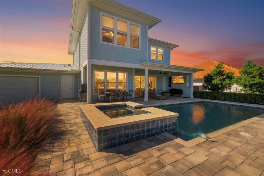 MAJOR PRICE REDUCTION! RELAXING POOLSIDE IN PARADISE! Discover - photo 4