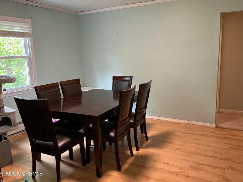 Great ranch in lake community 2 miles from parkway. Spacious Eat - photo 5
