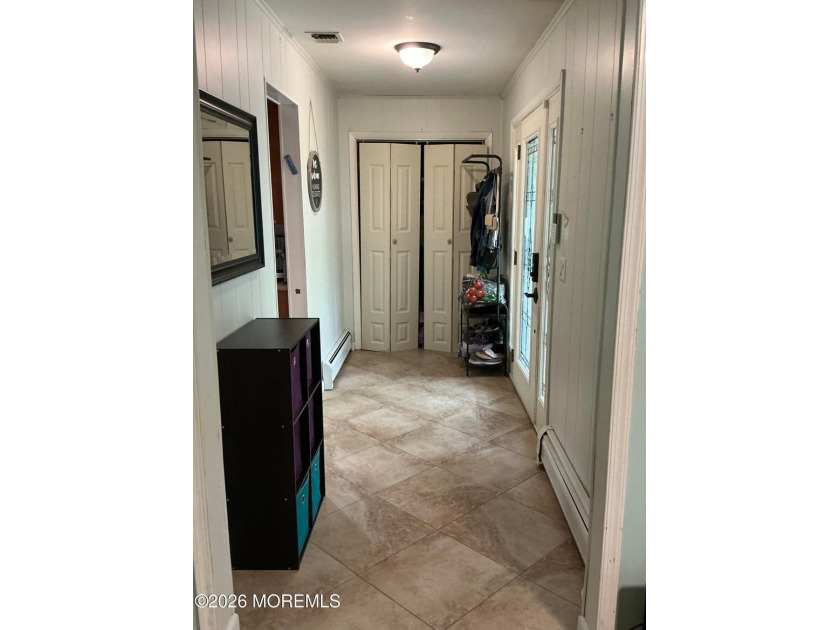 Great ranch in lake community 2 miles from parkway. Spacious Eat - photo 6
