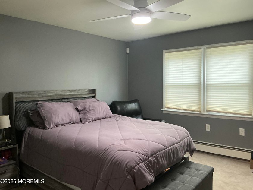 Great ranch in lake community 2 miles from parkway. Spacious Eat - photo 7