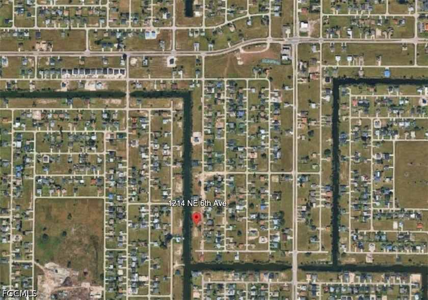 NORTHEAST CAPE Amazing Freshwater lot. Rear exposure is Western - photo 4