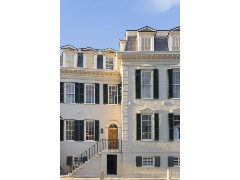 The Nathaniel Ingraham House, circa 1810, is a rare opportunity - photo 5