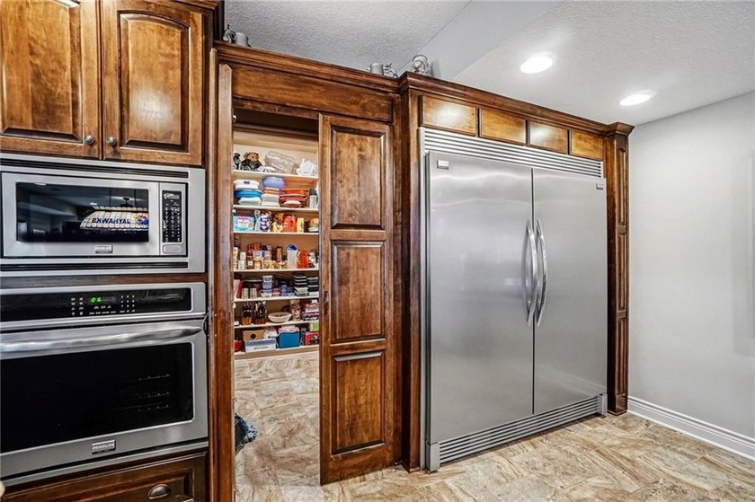 Tucked away on 14 beautiful open acres, this 4,200 sq. ft - photo 44