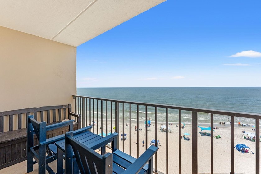 This oceanfront, fully furnished condo is located on the 7th - photo 5