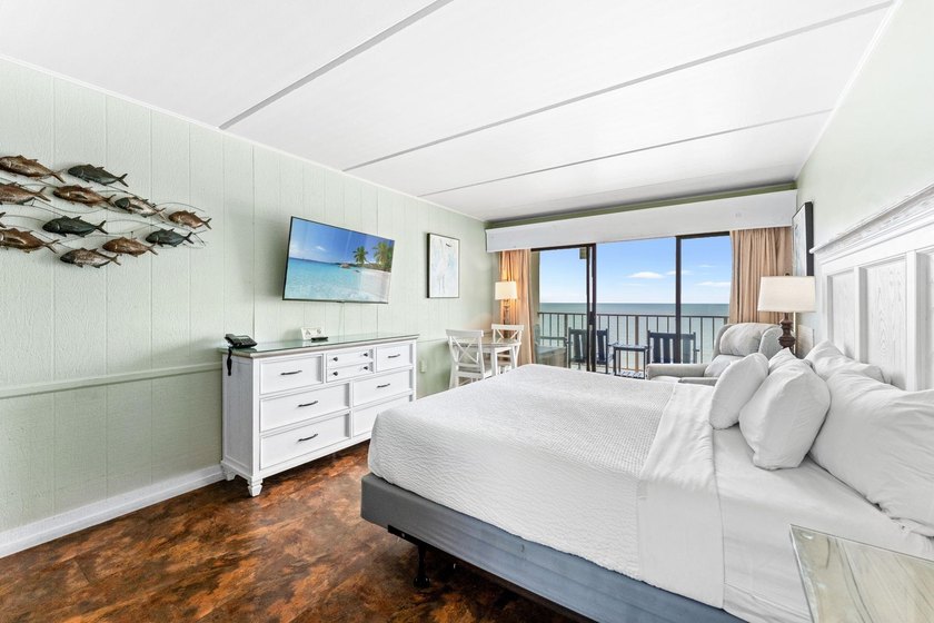 This oceanfront, fully furnished condo is located on the 7th - photo 10