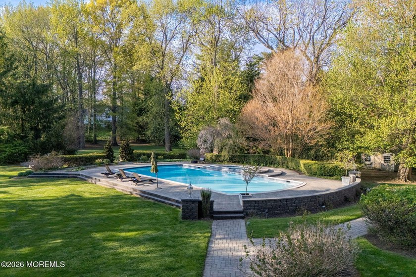THE ULTIMATE PRIVATE RESORT. Handsome Colonial estate set on 2 - photo 32