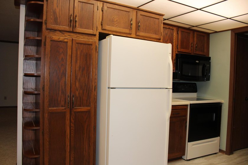 Welcome home to comfortable, convenient, and carefree living in - photo 6
