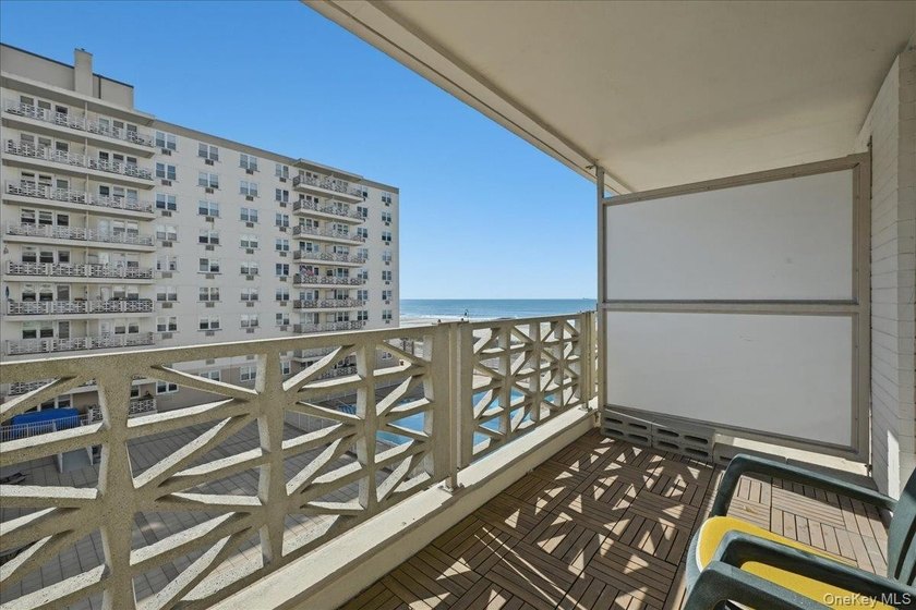 Oceanfront Living at its Finest! Turn-key 1BR/1BA cooperative in - photo 24