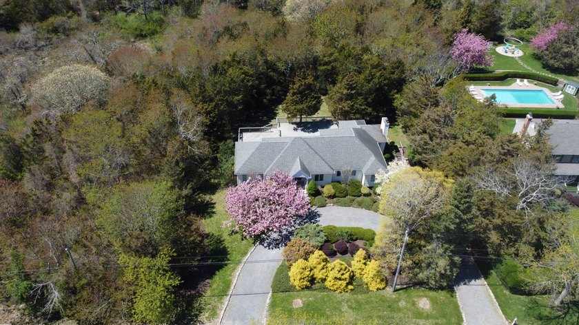 Southold, North Fork - Private Bayfront Community Living - photo 3