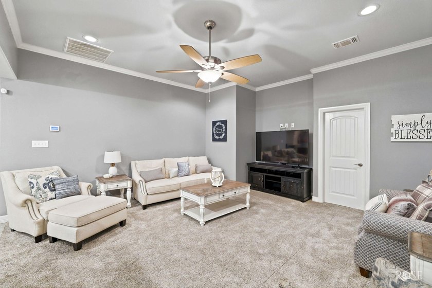 Welcome to your West Texas paradise. This home was completely - photo 11