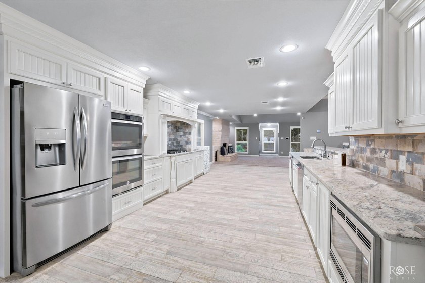 Welcome to your West Texas paradise. This home was completely - photo 12