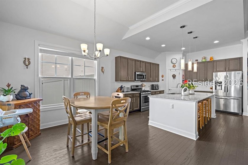 Skip the new build process with this one-level Litchfield model - photo 18