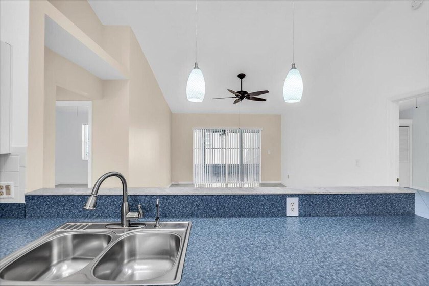 Welcome to Kings Isle, one of Pt St Lucie's most desired, active - photo 20