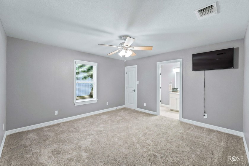 Welcome to your West Texas paradise. This home was completely - photo 22