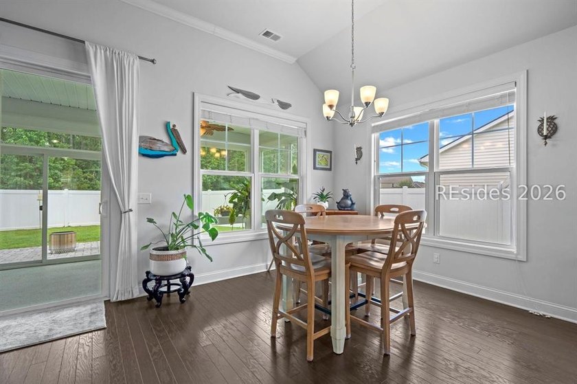 Skip the new build process with this one-level Litchfield model - photo 28