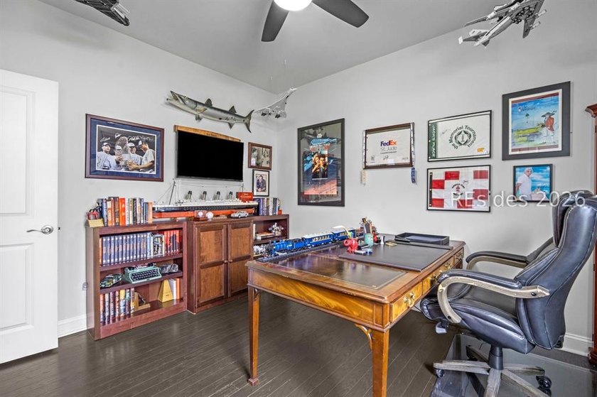 Skip the new build process with this one-level Litchfield model - photo 32