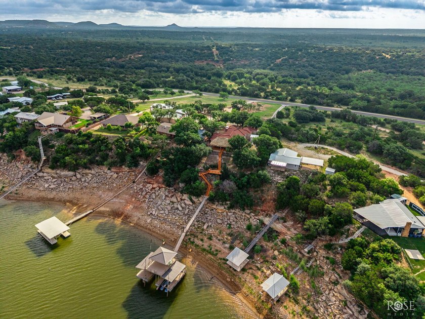 Welcome to your West Texas paradise. This home was completely - photo 37