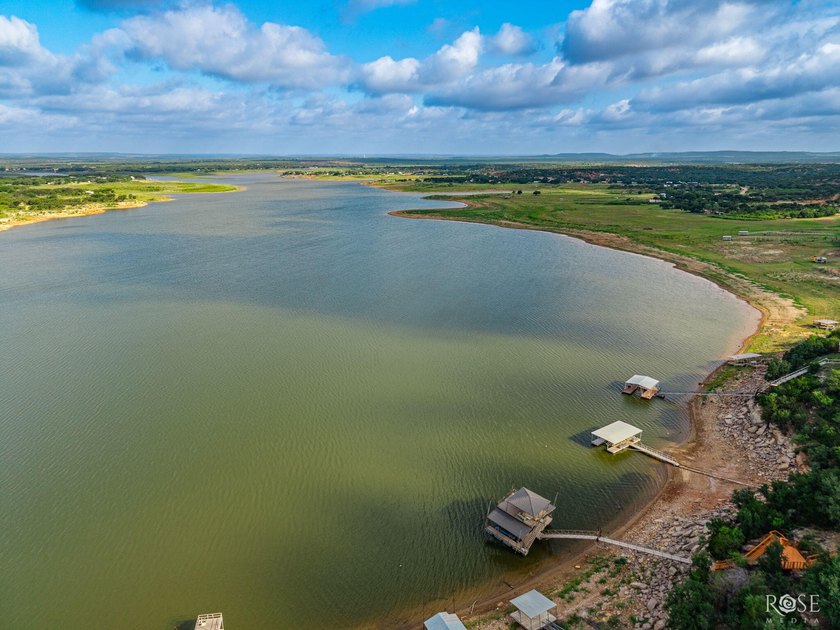 Welcome to your West Texas paradise. This home was completely - photo 38