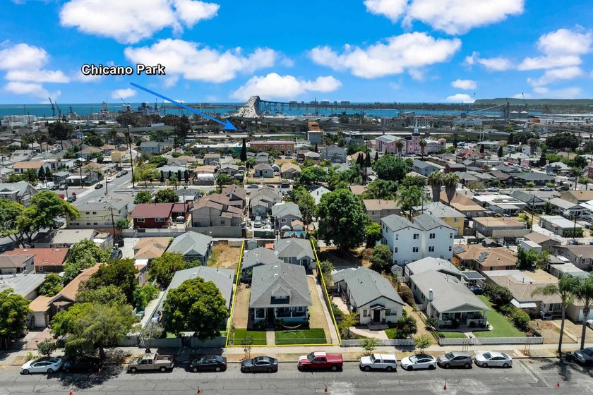 Rare triplex opportunity on a 7,512 sq. ft. lot featuring one - photo 6