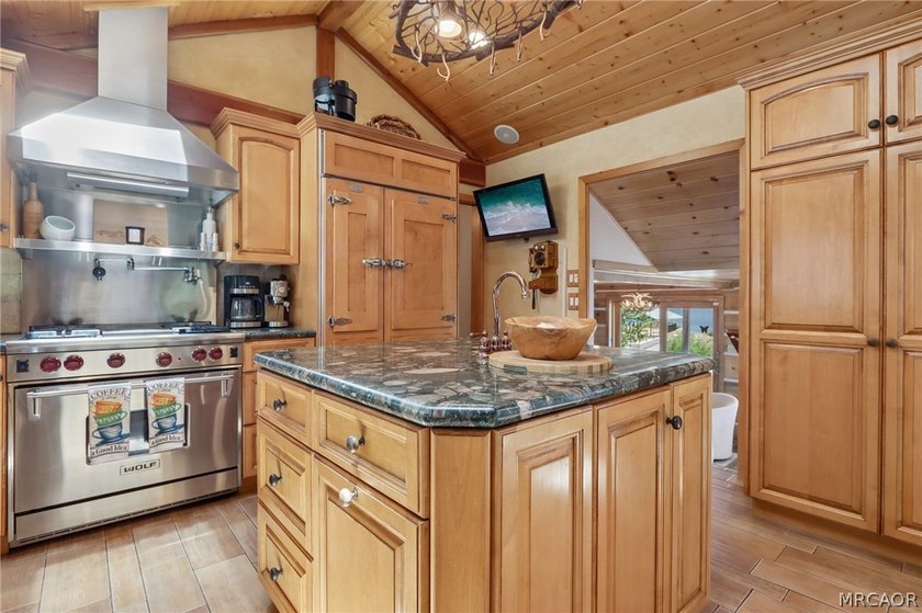 Prime lakefront living at its finest! This turnkey waterfront - photo 26