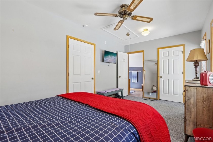 Prime lakefront living at its finest! This turnkey waterfront - photo 38